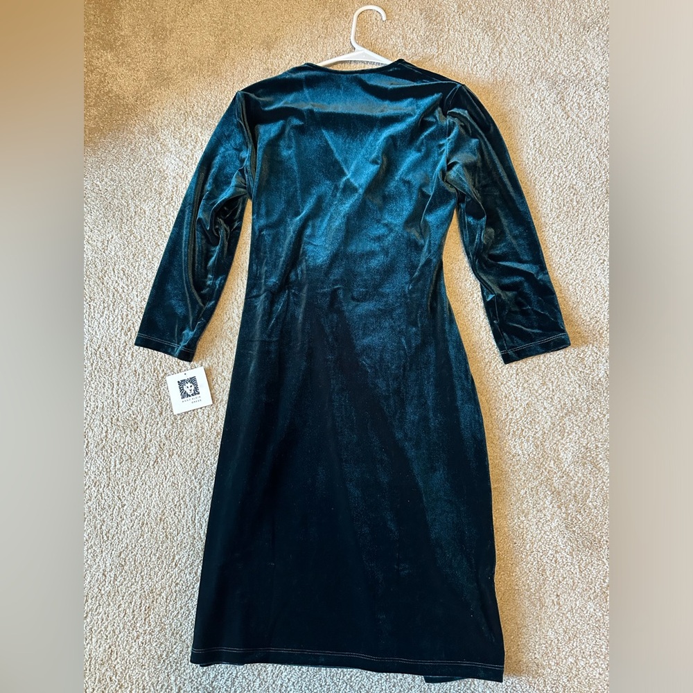 NWT Anne Klein emerald green velvet dress - Picture 2 of 3